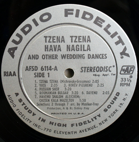 Harry Brown (18), Ray Musiker, Sonny Kippe, Skippy Sperling, Marvin Kutcher, Charles Karoll, Sam Kutcher : Tzena Tzena, Hava Nagila And Other Wedding Dances (LP, Album, Sil)
